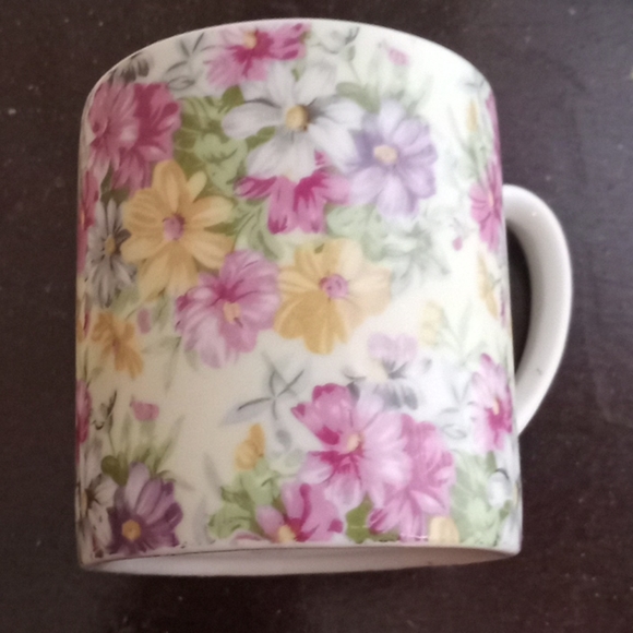 Teacups - Picture 6 of 16